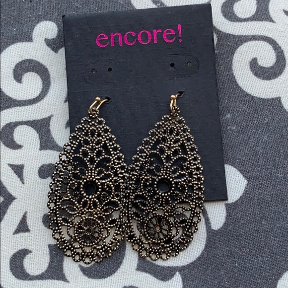 Jewelry - 💕💕💕Brand New Filigree Earrings!